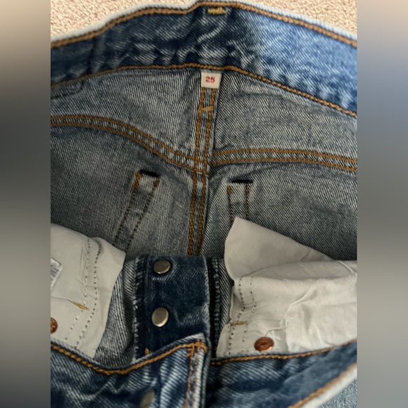 Levi’s Wedgie Icon Fit Jeans – “Partner in Crime” | Size 25 - Picture 11 of 15